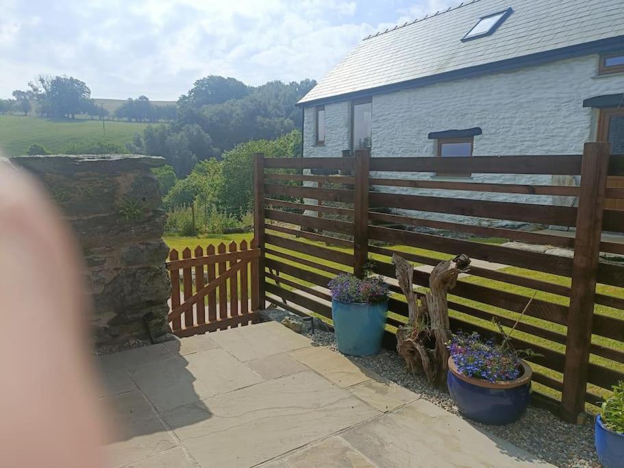 Rhyd Y Geifr, Cosy Barn Conversion In Maerdy คอร์เวน ภายนอก รูปภาพ